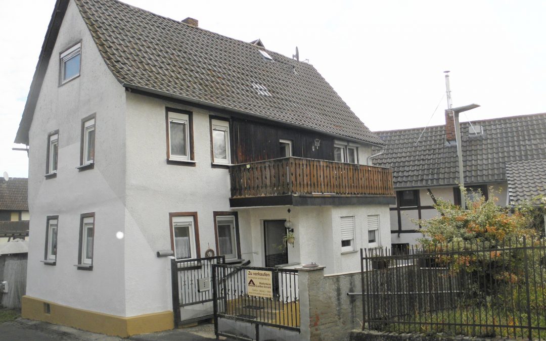 Älteres Einfamilienhaus mit Potential und neuwertiger Einliegerwohnung in Nidda-OT